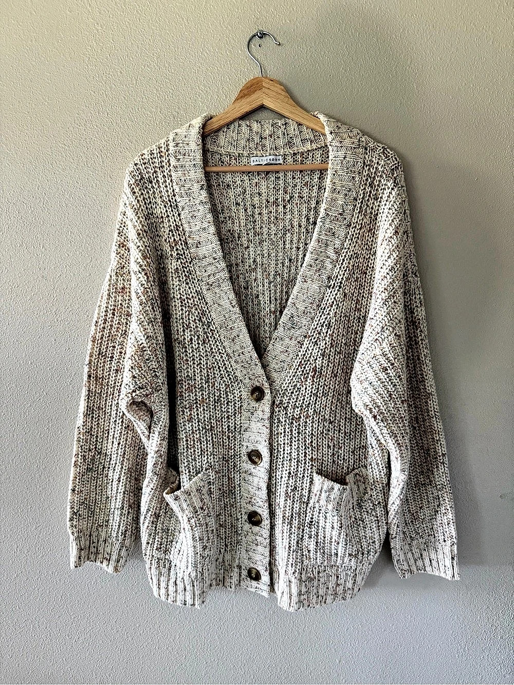 Baltic Born Wool Blend Chunky Knit Oversized Cream Marled Cardigan Layering L